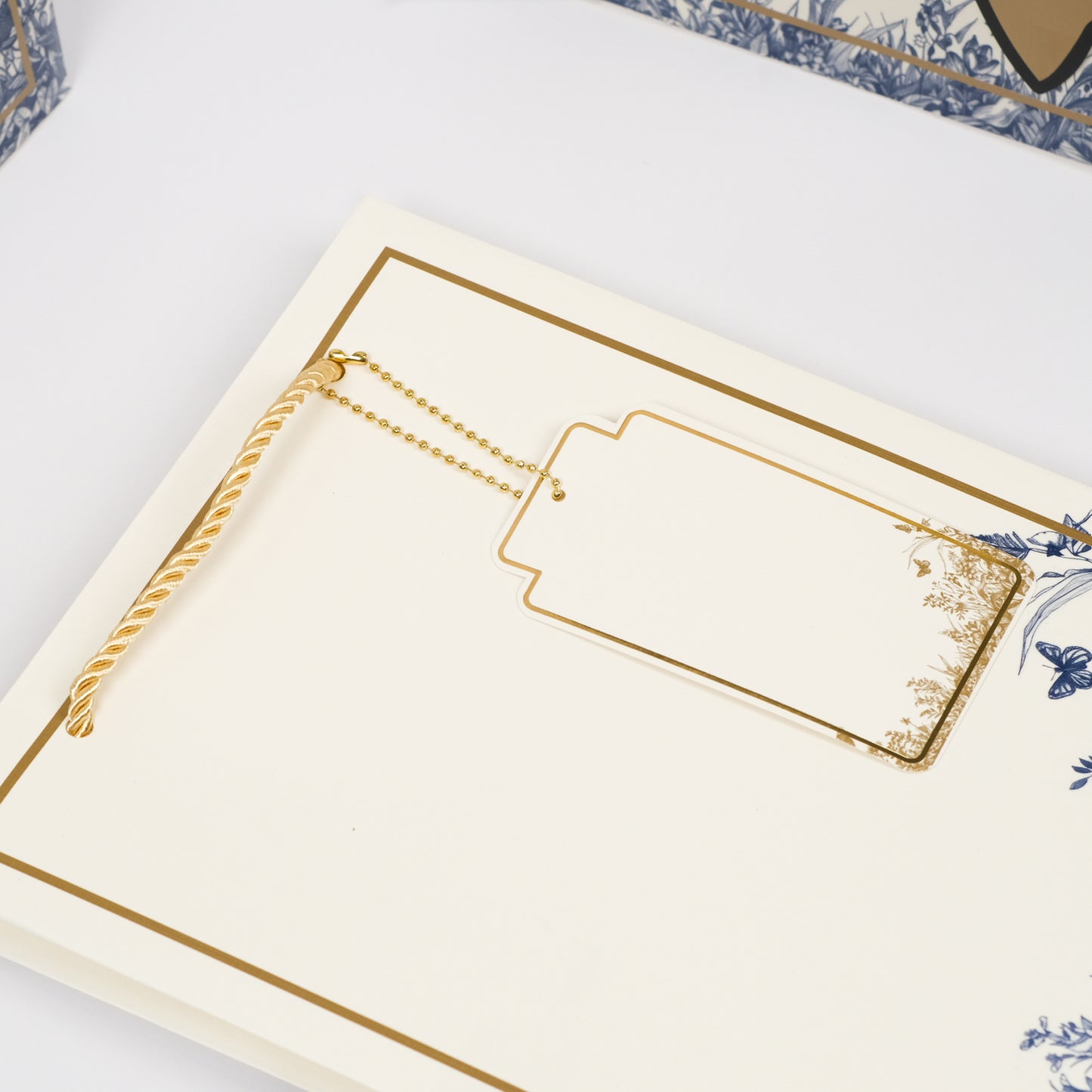 Elegant Floral Gift Bags (Set of 5 Bags with 5 Gift Tags)